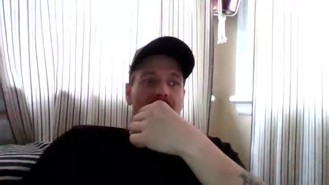 Snapshot of lildeer1980 chatting on April 2, 10:18 pm lildeer1980 online show from April 2, 10:18 pm