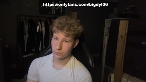 lildyl06 online show from January 13, 6:40 am