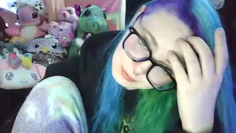 Snapshot of lilemmy1999 chatting on February 12, 2:43 pm emily ryanson online show from February 12, 2:43 pm