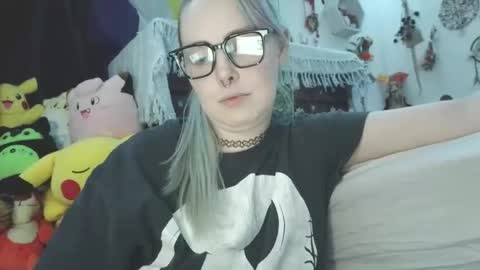 Snapshot of lilemmy1999 chatting on October 29, 11:39 pm emily ryanson online show from October 29, 11:39 pm