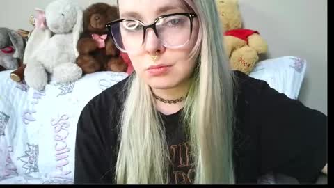 Snapshot of lilemmy1999 chatting on March 19, 9:30 pm emily ryanson online show from March 19, 9:30 pm