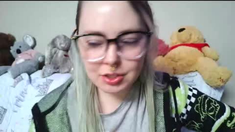 Snapshot of lilemmy1999 chatting on March 24, 9:31 pm emily ryanson online show from March 24, 9:31 pm