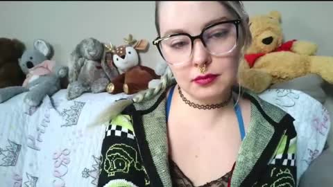 Snapshot of lilemmy1999 chatting on March 25, 8:15 pm emily ryanson online show from March 25, 8:15 pm
