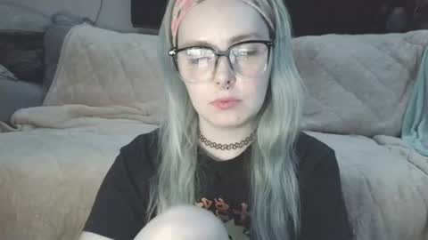 Snapshot of lilemmy1999 chatting on July 13, 11:07 pm emily ryanson online show from July 13, 11:07 pm