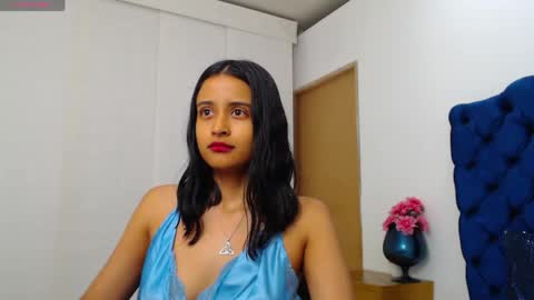 Snapshot of lili666_ chatting on May 8, 3:56 am Lili online show from May 8, 3:56 am