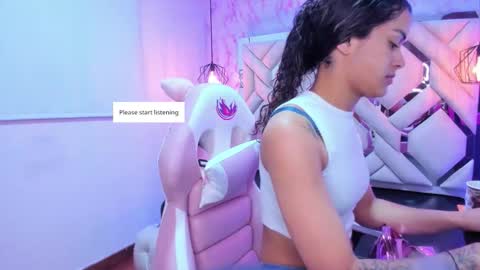 lili_evanss online show from October 20, 11:32 am