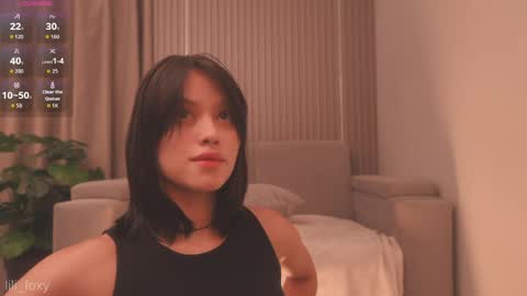 lili online show from May 15, 12:17 am