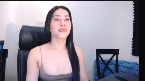 Snapshot of liliana_parker chatting on April 24, 2:03 am liliana_parker online show from April 24, 2:03 am