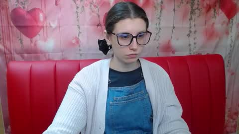 lilianashine online show from February 21, 6:36 am