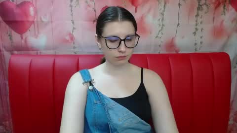 Snapshot of lilianashine chatting on May 24, 5:12 am lilianashine online show from May 24, 5:12 am