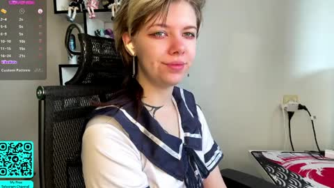 Lilian online show from April 1, 7:09 am