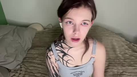 Snapshot of liliandaniels chatting on July 18, 7:34 am Lilian online show from July 18, 7:34 am