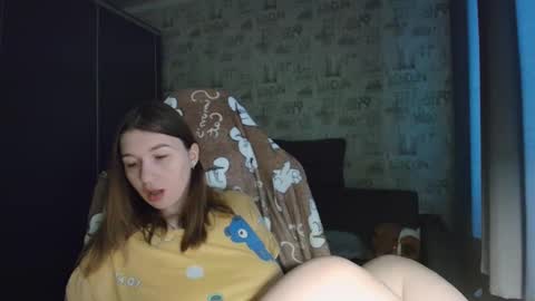 liliawoolf online show from March 19, 5:55 am