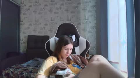 liliawoolf online show from April 17, 6:27 am