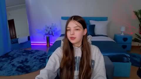 Lili Bakery online show from April 13, 5:35 am