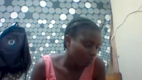 liligal online show from July 5, 8:05 pm