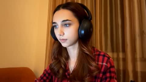 Snapshot of lilihalvorsen chatting on September 17, 10:22 pm Lina online show from September 17, 10:22 pm