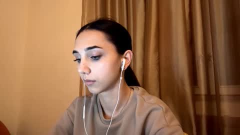 Snapshot of lilihalvorsen chatting on October 12, 10:09 pm Lina online show from October 12, 10:09 pm