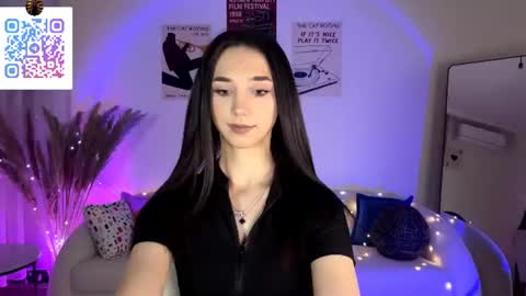 Snapshot of lilihalvorsen chatting on July 5, 10:28 pm Lina online show from July 5, 10:28 pm