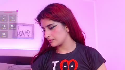 Lilith Savett online show from February 5, 3:20 pm