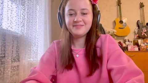 Snapshot of lilijohansen chatting on November 20, 4:45 am Lili online show from November 20, 4:45 am