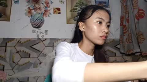Snapshot of lililaban chatting on May 31, 6:09 pm Evelyn online show from May 31, 6:09 pm