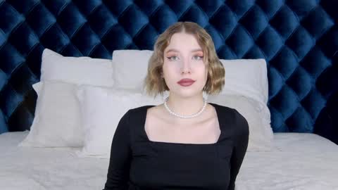 LiliLinn online show from January 31, 9:16 am