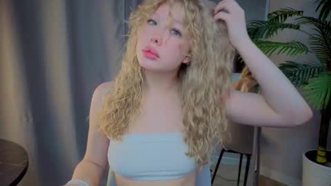 Snapshot of lililok101 chatting on October 29, 2:36 am lililok101 online show from October 29, 2:36 am