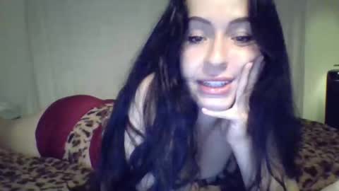 Snapshot of lililuvsy0u chatting on May 27, 3:47 am lililuvsy0u online show from May 27, 3:47 am