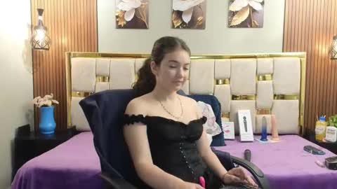 lilimini online show from April 13, 7:41 pm