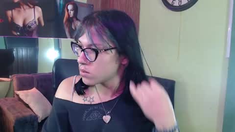 lilith  online show from April 17, 11:57 am