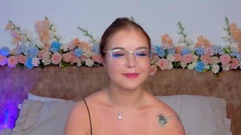 Lilith Bonheur online show from March 22, 2:04 am