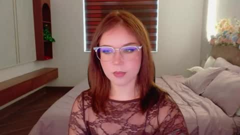 Lilith Bonheur online show from May 28, 3:59 am