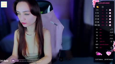 Snapshot of lilith_cain chatting on January 14, 8:20 am Lilith online show from January 14, 8:20 am