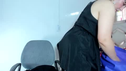 lilith_libelula online show from July 12, 12:18 pm