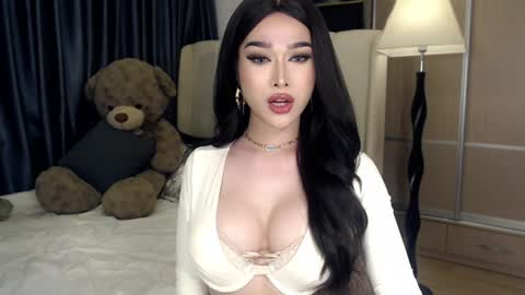 QUEEN LILITH BORBON online show from December 20, 9:00 am