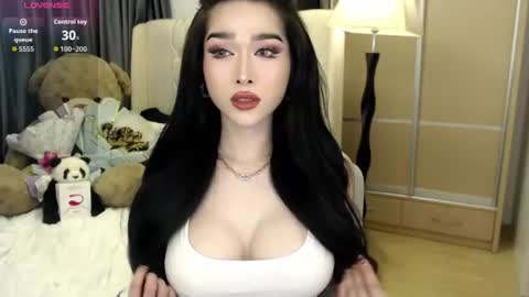 QUEEN LILITH BORBON online show from July 10, 1:14 pm
