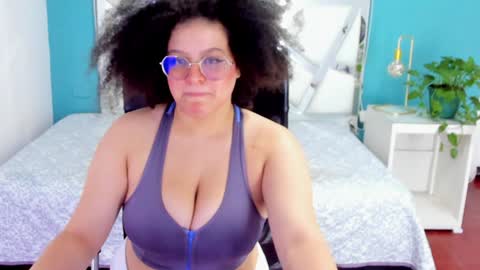 Snapshot of lilith_mesa chatting on January 13, 3:01 am Lilith online show from January 13, 3:01 am