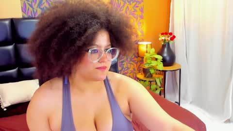Snapshot of lilith_mesa chatting on February 22, 9:23 am Lilith online show from February 22, 9:23 am