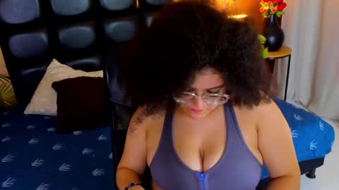 Snapshot of lilith_mesa chatting on February 25, 9:09 am Lilith online show from February 25, 9:09 am