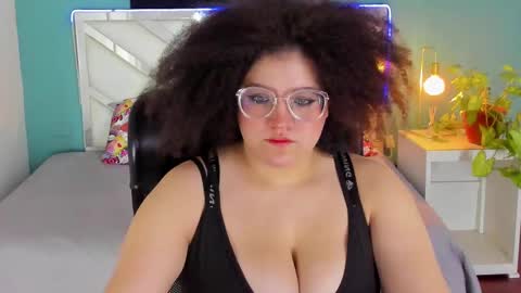 Snapshot of lilith_mesa chatting on March 4, 3:22 am Lilith online show from March 4, 3:22 am