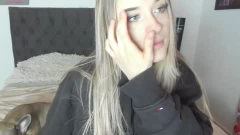 Snapshot of lilith_parker chatting on March 3, 12:16 pm Lilith Parker online show from March 3, 12:16 pm