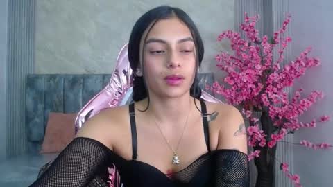 Snapshot of lilith_petit_sub chatting on January 24, 4:17 pm Lilith  online show from January 24, 4:17 pm