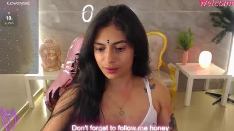 Snapshot of lilith_petit_sub chatting on February 23, 9:00 am Lilith  online show from February 23, 9:00 am