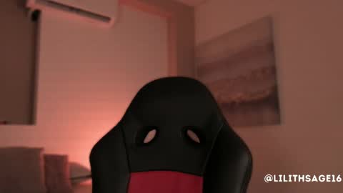 lilith_sage_ online show from September 13, 11:43 am