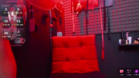 Snapshot of lilith_slav chatting on March 20, 12:10 pm lilith_slav online show from March 20, 12:10 pm