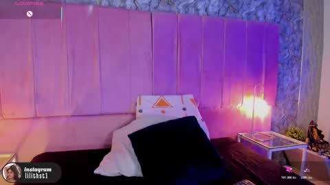 lilithcb_ online show from February 9, 8:24 pm