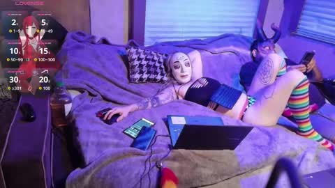 Snapshot of lilithjamiez chatting on September 27, 12:15 am LilithJamiez online show from September 27, 12:15 am