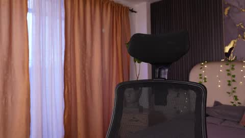 Lilith online show from May 30, 2:25 pm