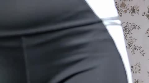 lilithmoonx_ online show from March 4, 4:57 pm